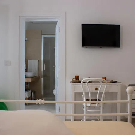 Alojamento de Acomodação e Pequeno-almoço Hostuni 3*