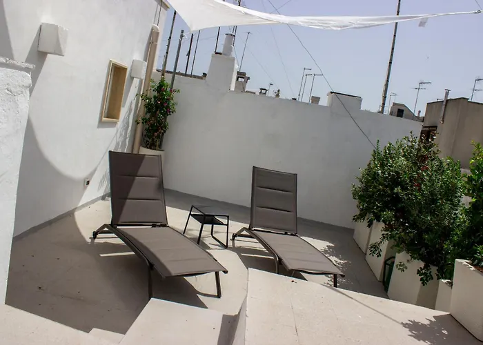 Bed & Breakfast Hostuni 3*