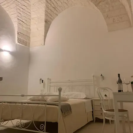 Bed & Breakfast Hostuni 3*