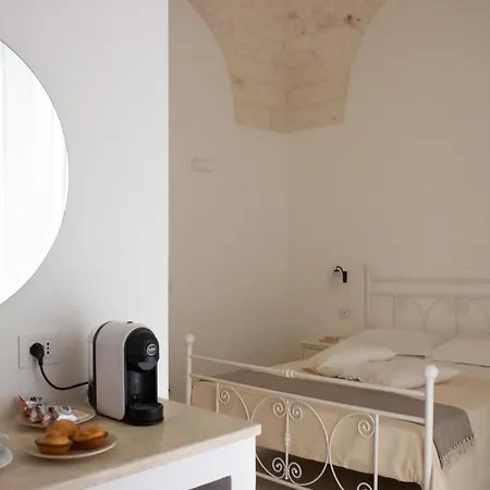 Hostuni Bed & Breakfast *