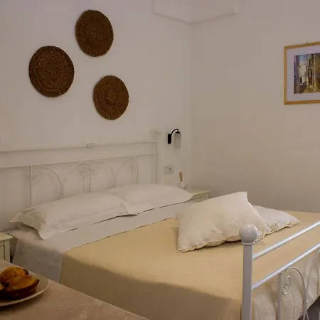 住宿加早餐酒店 Hostuni 3*