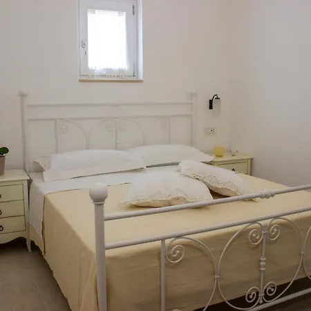 Bed & Breakfast Hostuni 3*