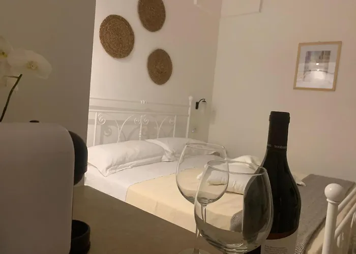 Hostuni فندق مبيت وإفطار أوستوني
